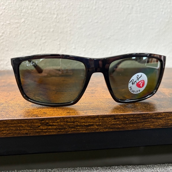 Ray-Ban polarized sunglasses (RB4228). Polished and matte black frame/green lens - Picture 4 of 7